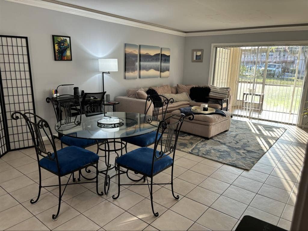 Room for rent in a 2/2 apt