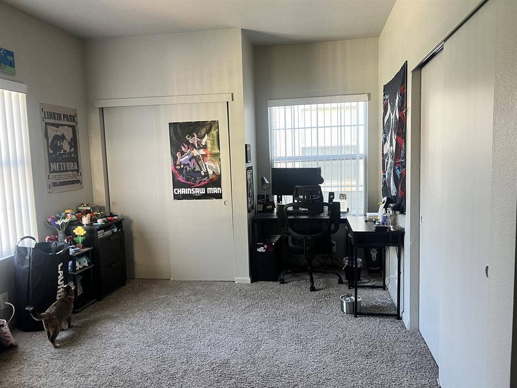 AVAILABLE ROOM LEASE TAKEOVER