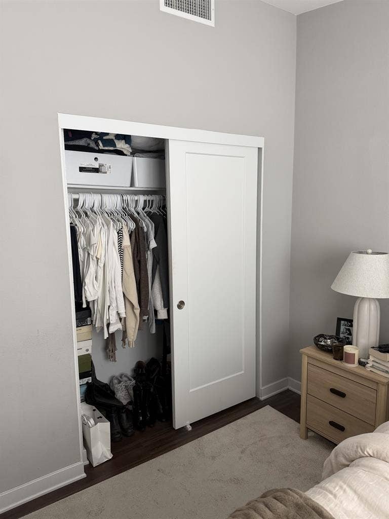 Room Available in 2bed/2.5 bath