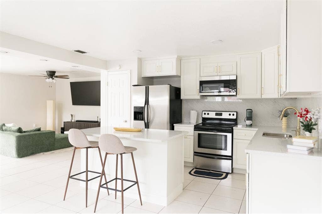 Renovated home in Kissimmee near DT