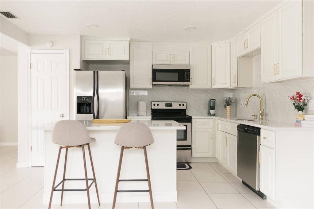 Renovated home in Kissimmee near DT