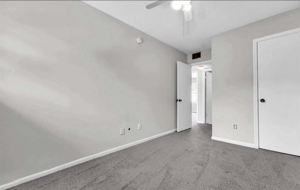 Room for rent in goose creekk