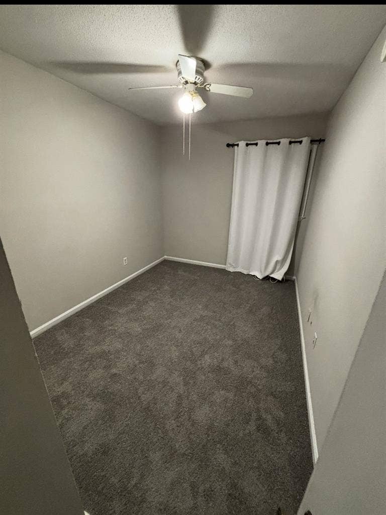 Room for rent in goose creekk