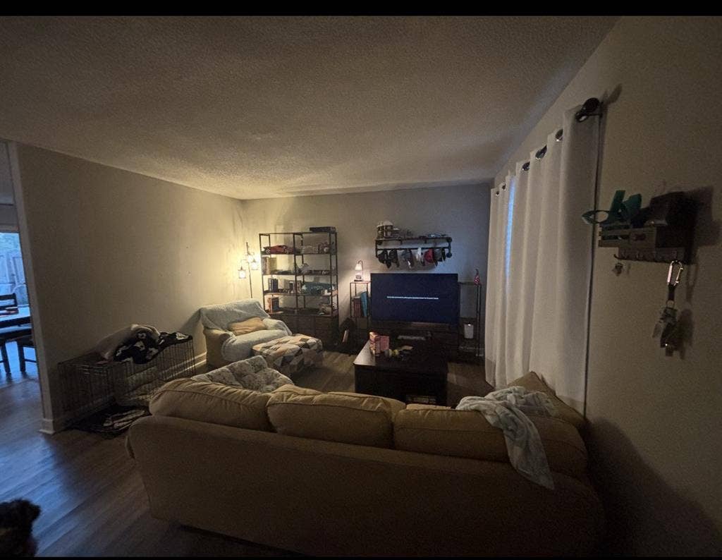 Room for rent in goose creekk
