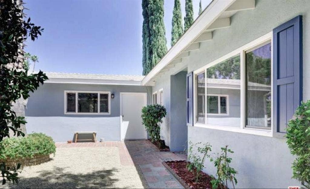 North Hollywood Studio!!
