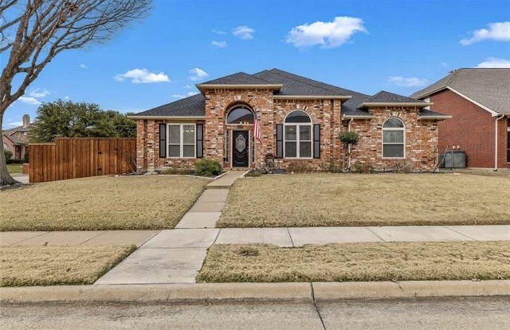 3658 Canyon Oaks Dr Carrollton