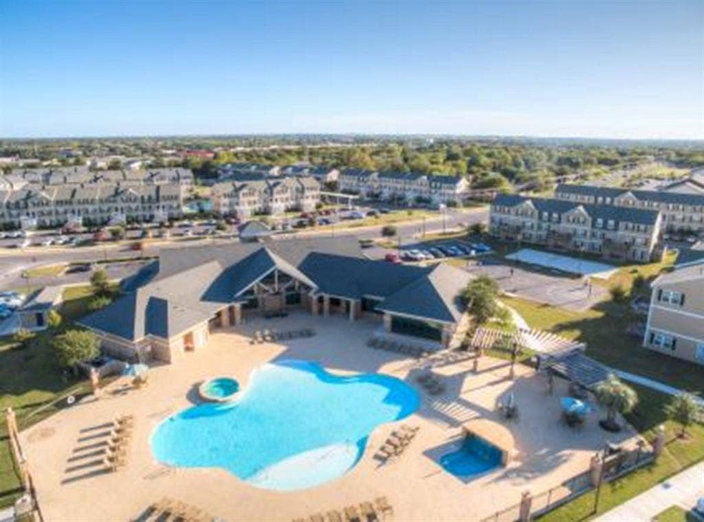 Copper Beech Sublease 3x3