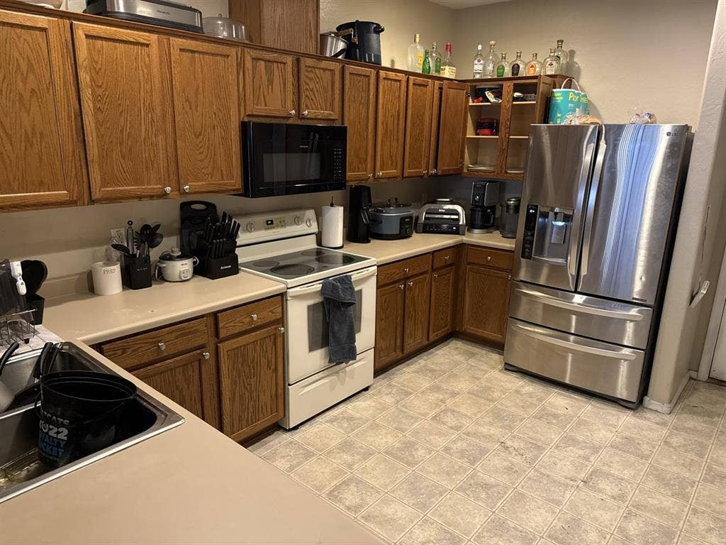 3 bed 3 bath condo