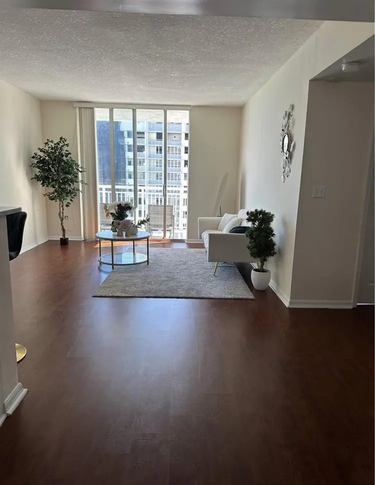Looking for a roomate