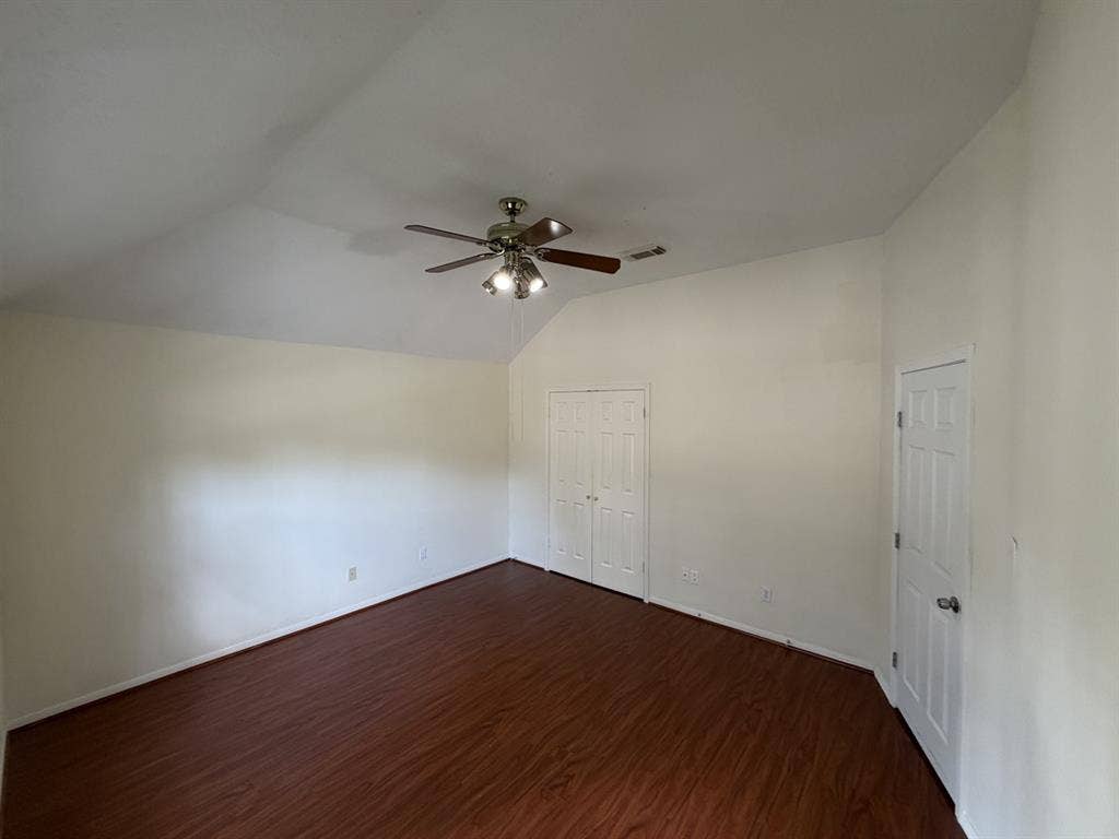 Large Private Room Rental clean