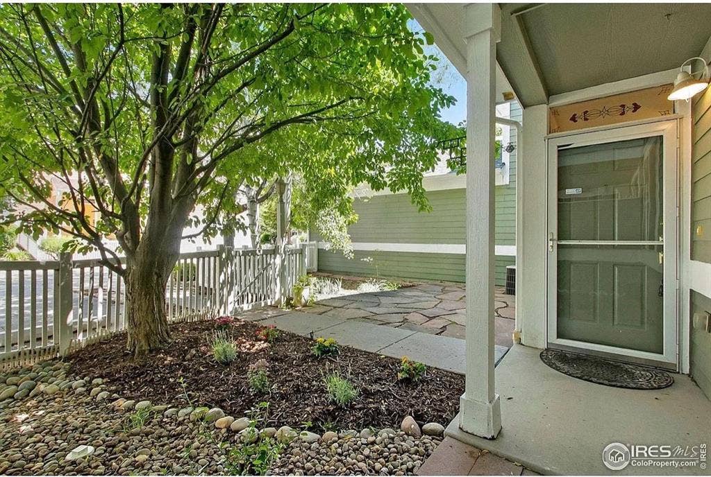 Furnished Loveland Cozy Condo