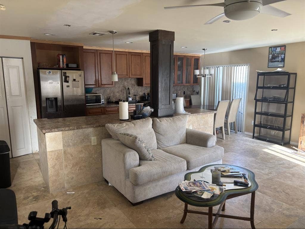 PALMETTO BAY ROOM