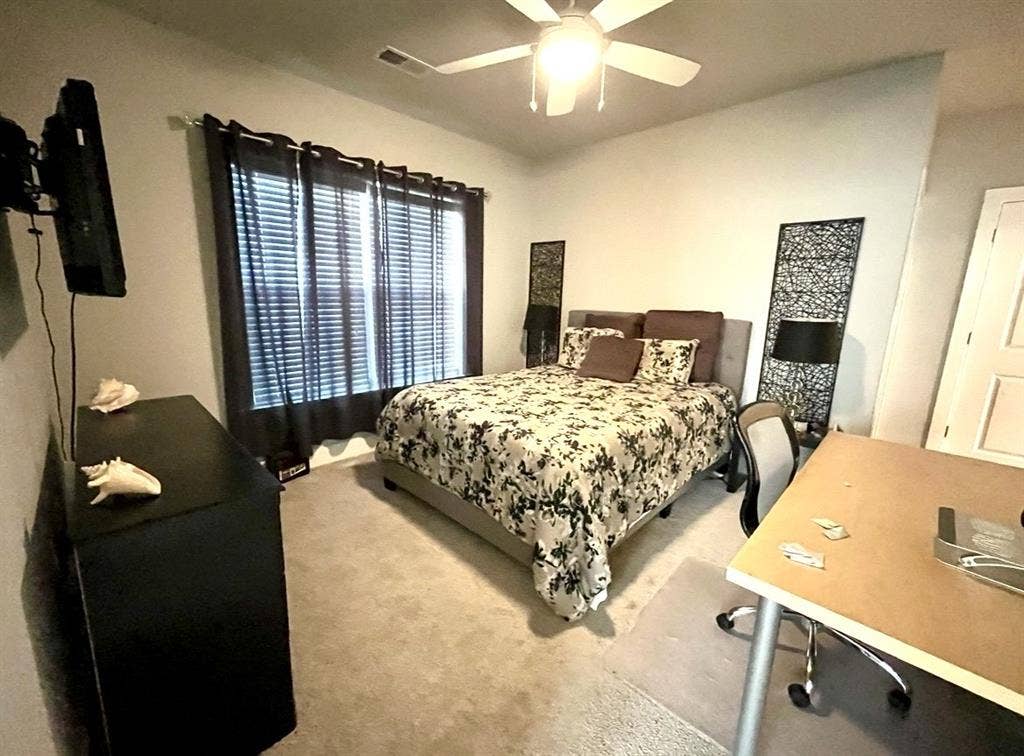 Room & Private Bath Avail 7/1/26