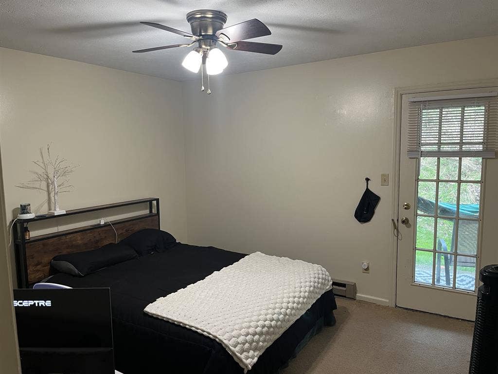 Lease takeover 26-27, 2 months free