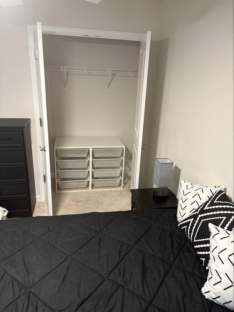 2 rooms available