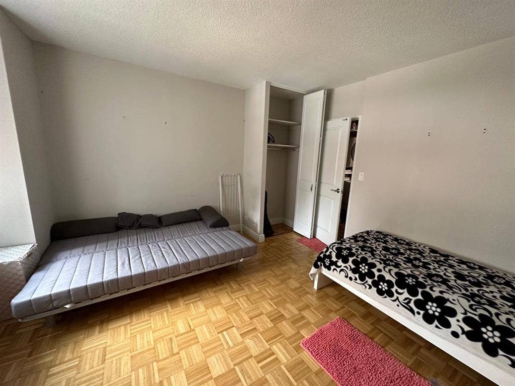 Bright UES Room + Private Bath