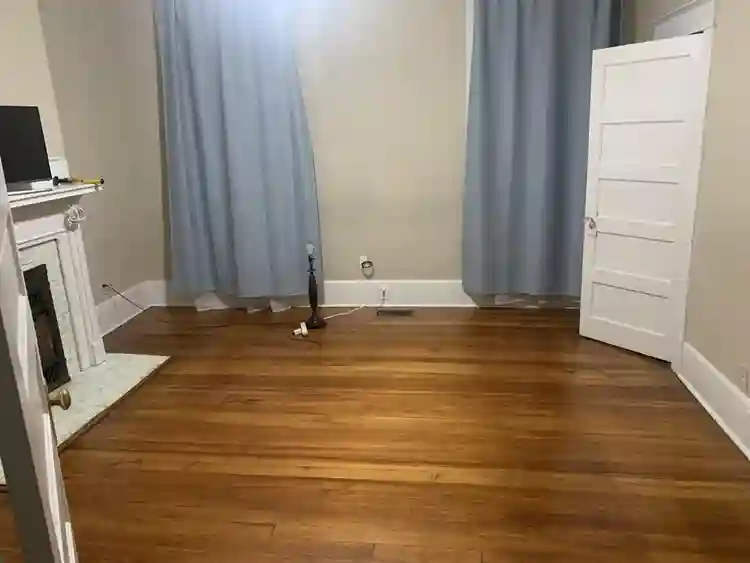 Looking for roommate in Midtown