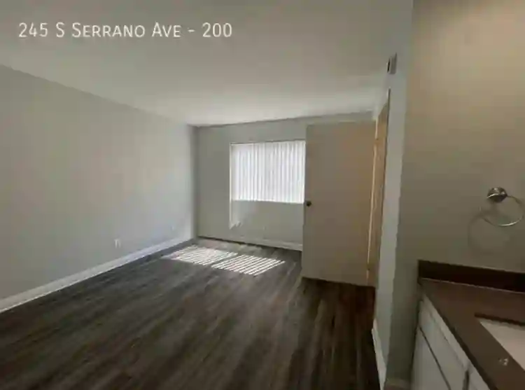2 Bed 2 Bath in LA is move in ready