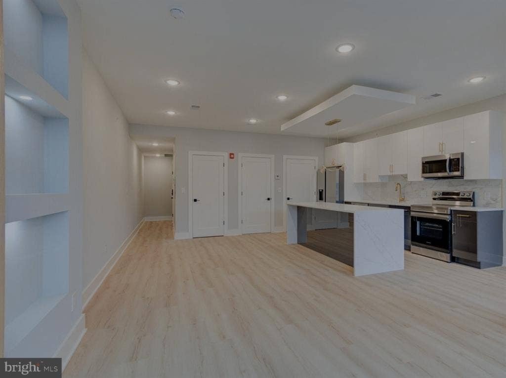 Room for rent 2 bed 2 bath