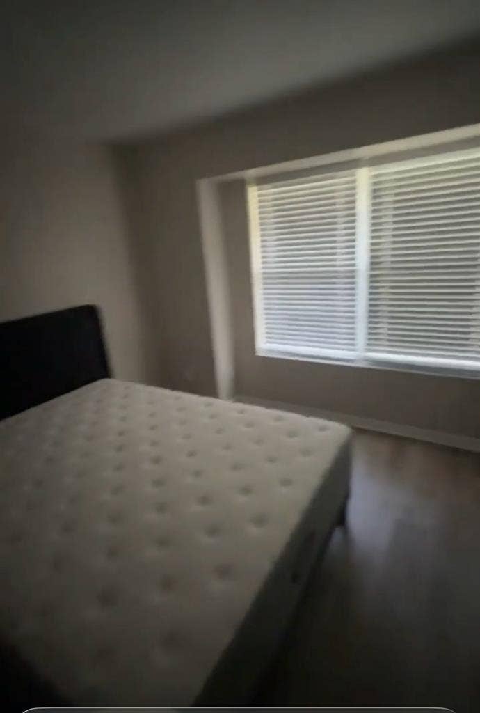ROOM FOR RENT - $1000