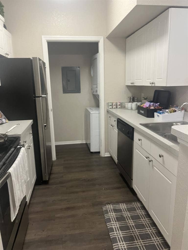 Sublease at Ivy (usf) for 629/month