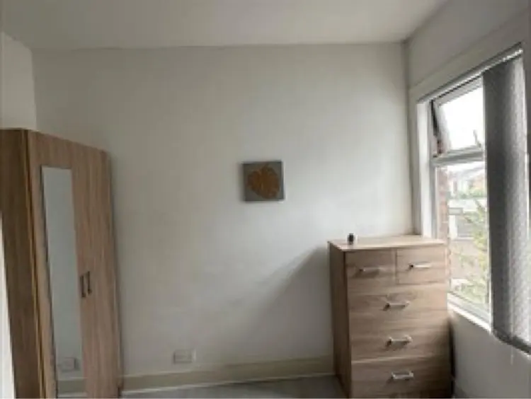 1 double bedroom available