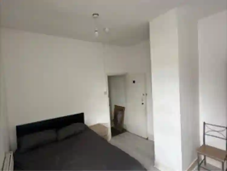 1 double bedroom available