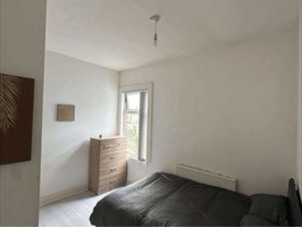 1 double bedroom available