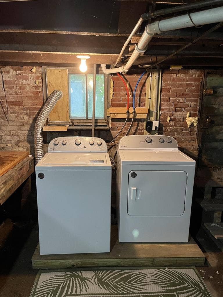 Dover Room for Rent!