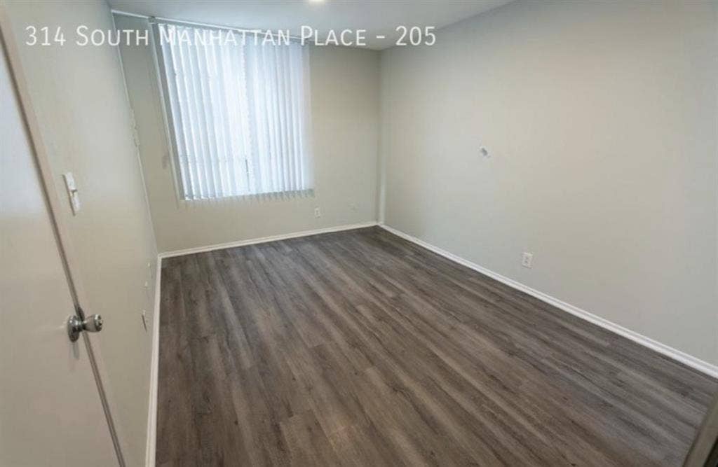 1 bed available in S Manhattan Pl