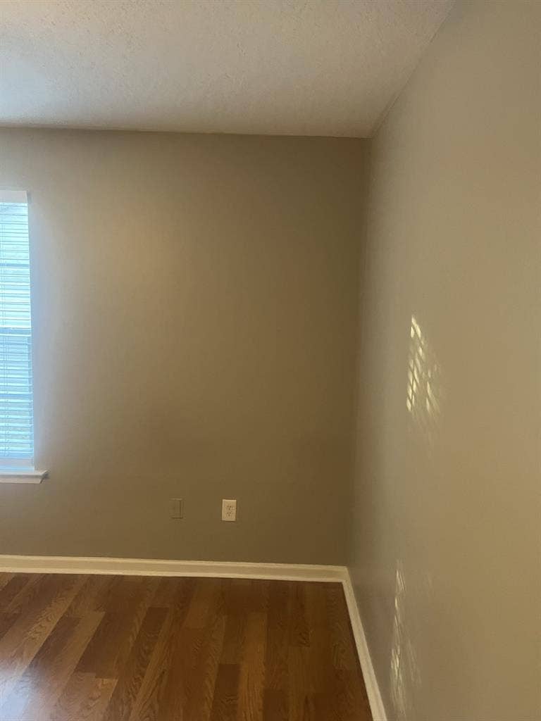 Room for rent. No pets allowed.
