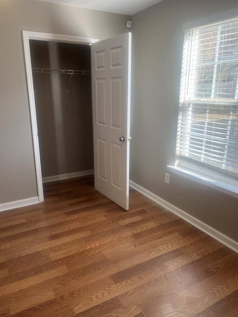 Room for rent. No pets allowed.