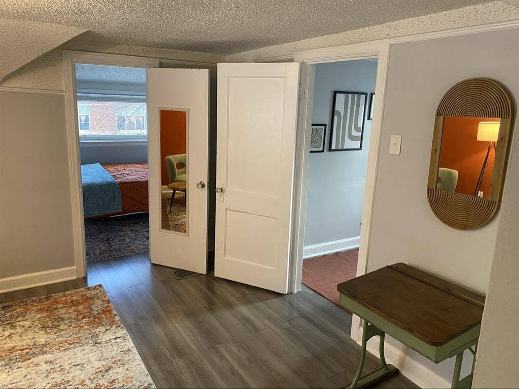 Private room in shared 4bdrm house