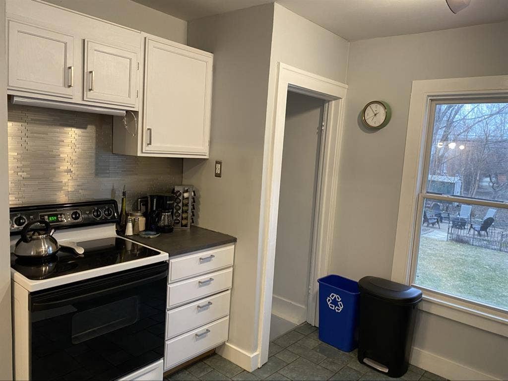 Private room in shared 4bdrm house