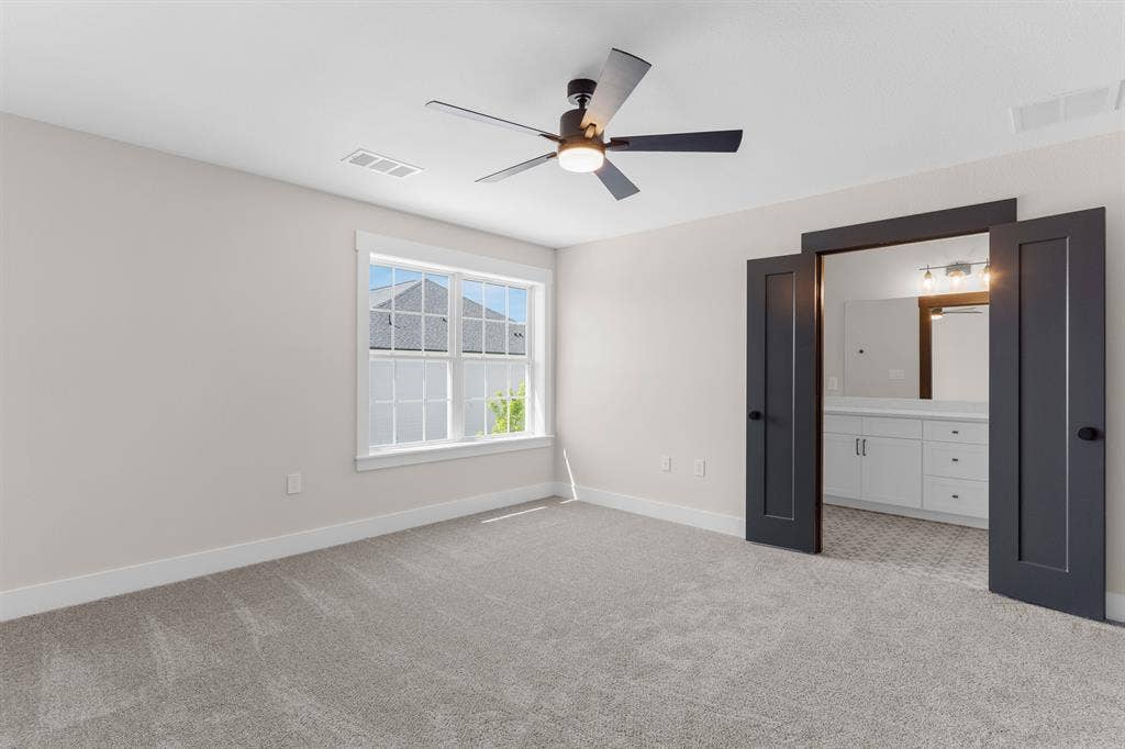 Free Utilities, Private bathroom