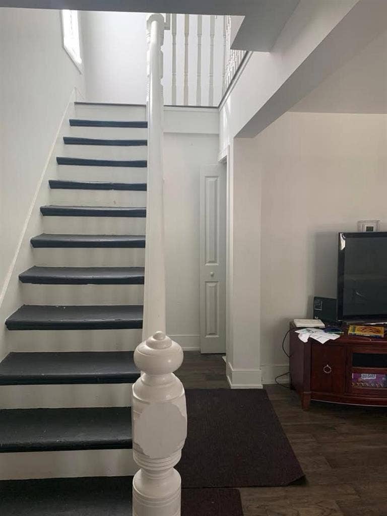 1 room near Mc Master university