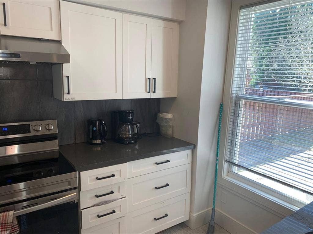 1 room near Mc Master university