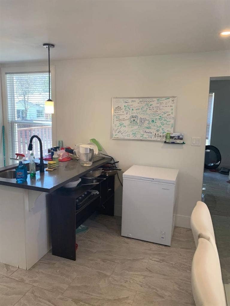 1 room near Mc Master university