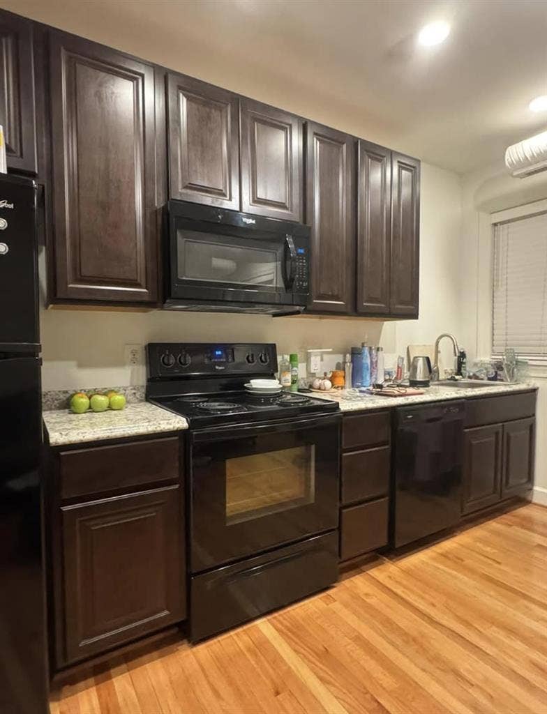 Lease transfer Homewood apartment