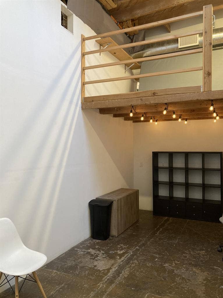 Live/Work Loft - Room for Rent