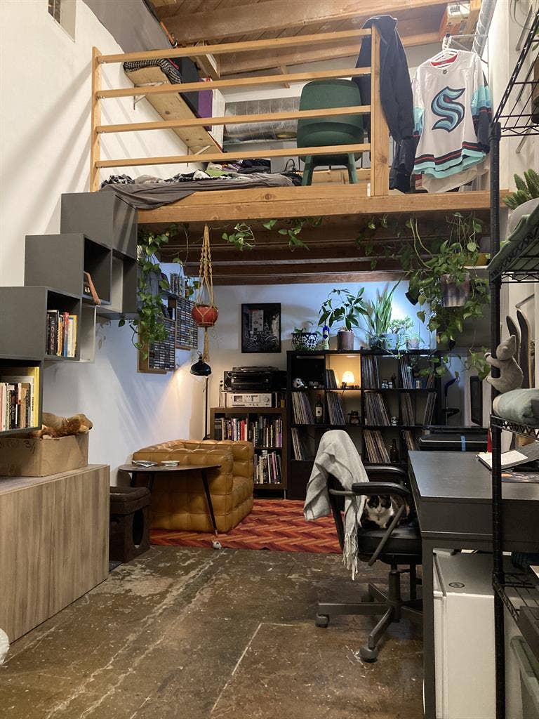 Live/Work Loft - Room for Rent