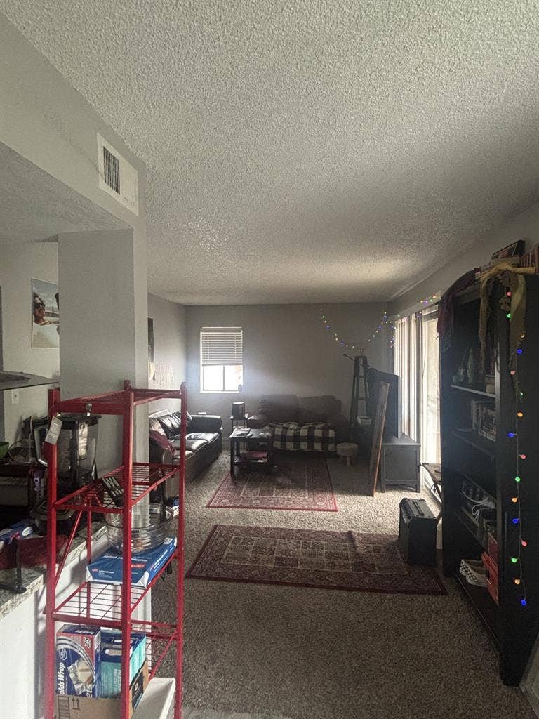 1 Bath, washer dryer with balconyy