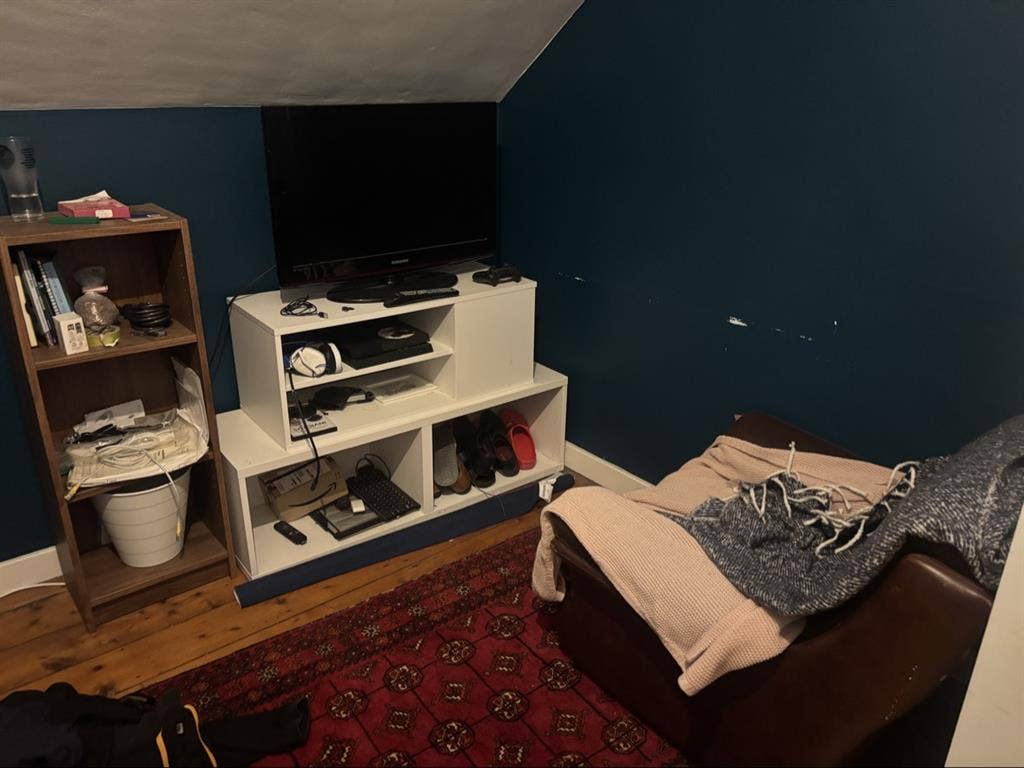 Loft room available for lodge.