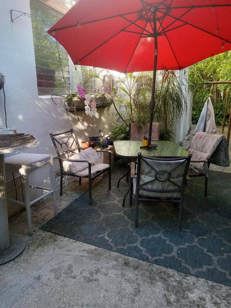 Miami Beach Room for rent