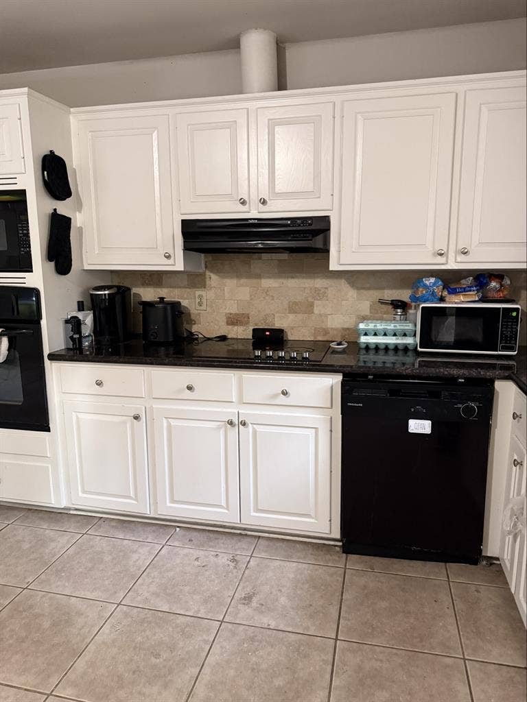 Looking for a 3rd roommate