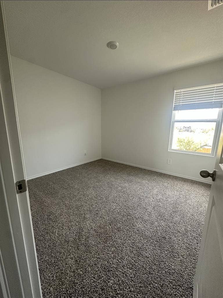 2 Upstairs Bedrooms for Rent