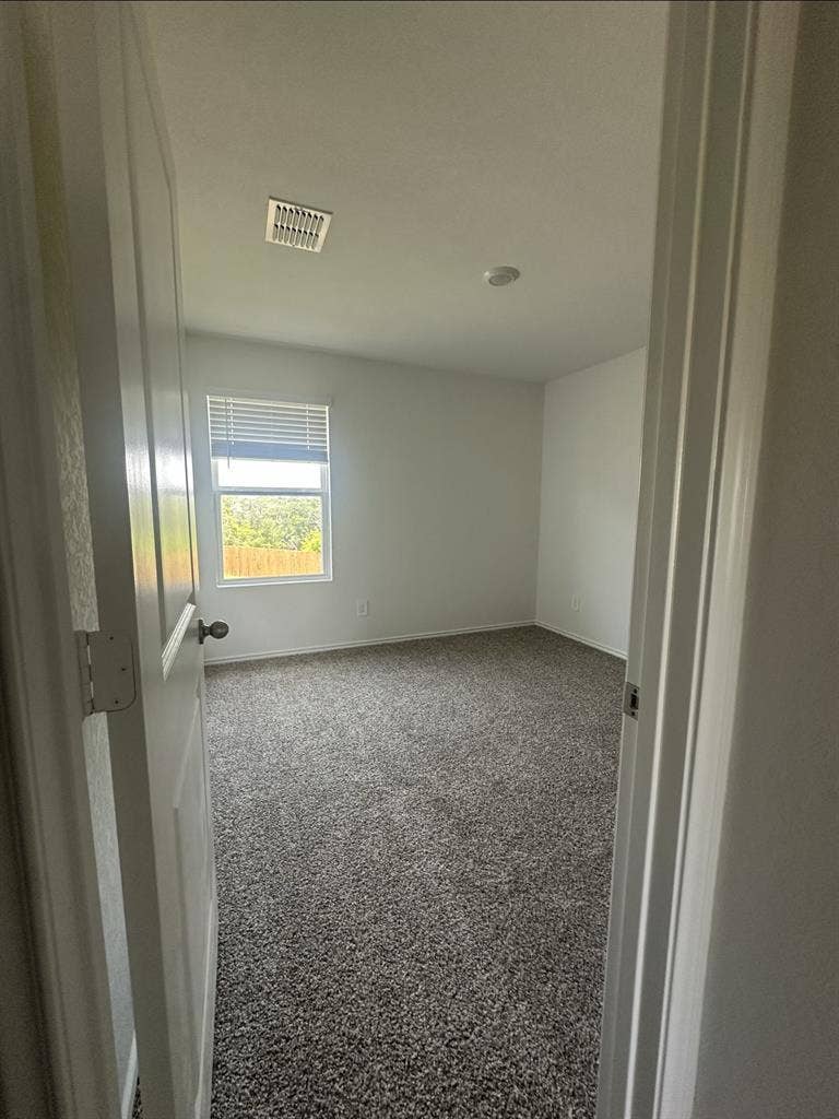 2 Upstairs Bedrooms for Rent