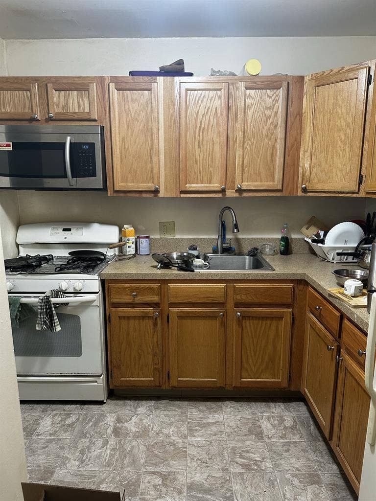 Shared 1Bed furnished apartment