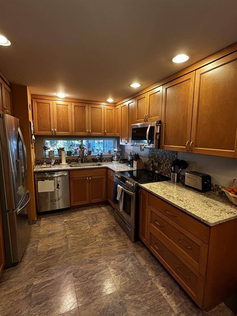 Room available for rent (sublet)