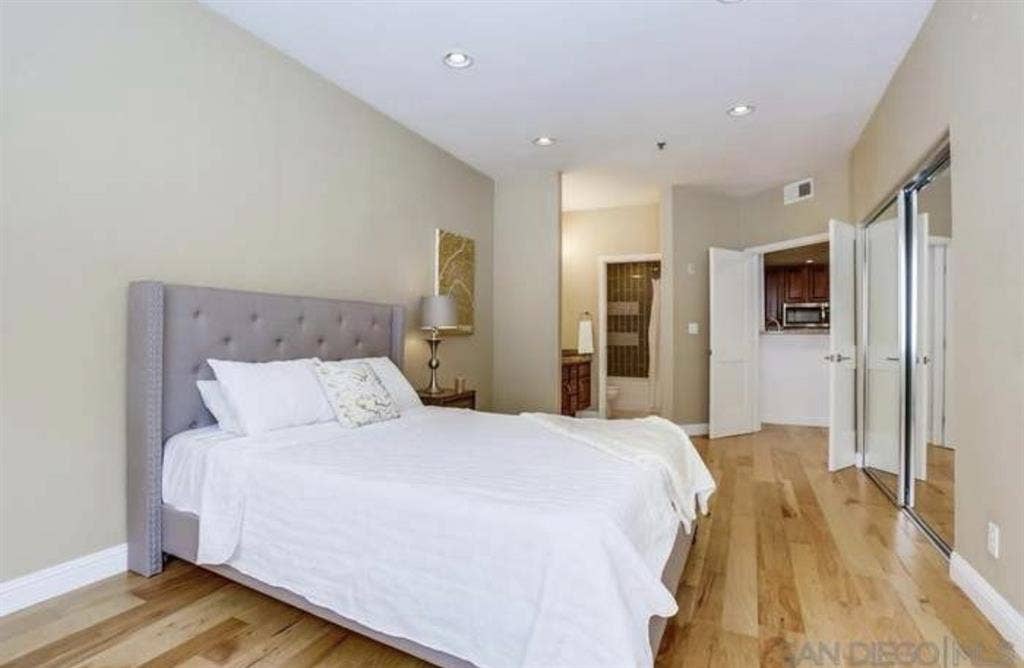 Looking for a Roomie! (Shared Room)